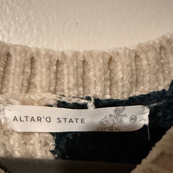 Cropped Altar'd State deep green and Cream Block Sweater - Picture 2 of 3